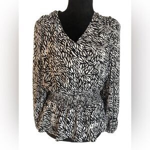 Vince Camuto black/white blouse Size M